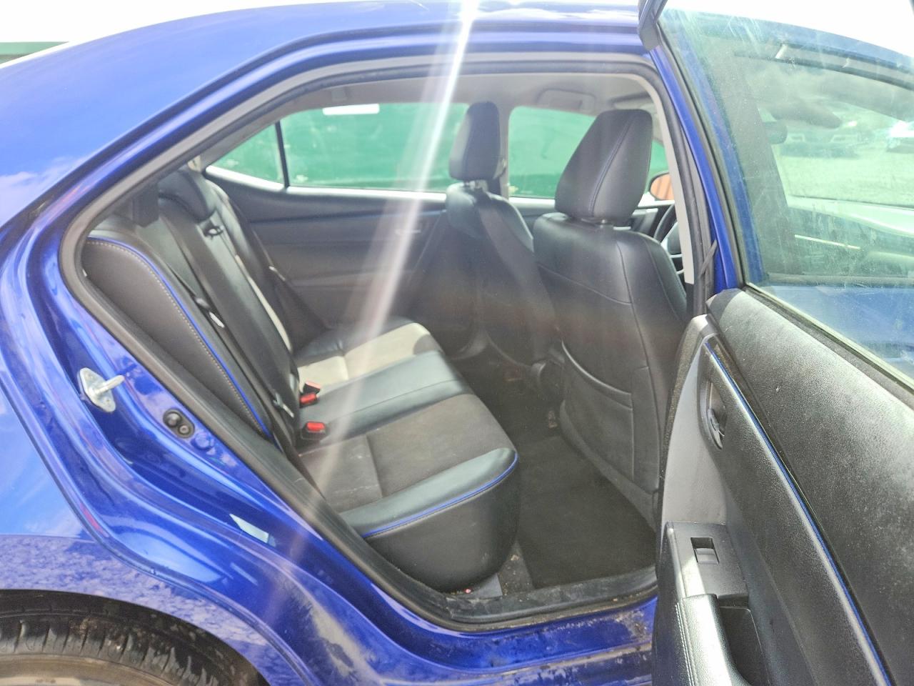 2017 TOYOTA COROLLA SE photo 10