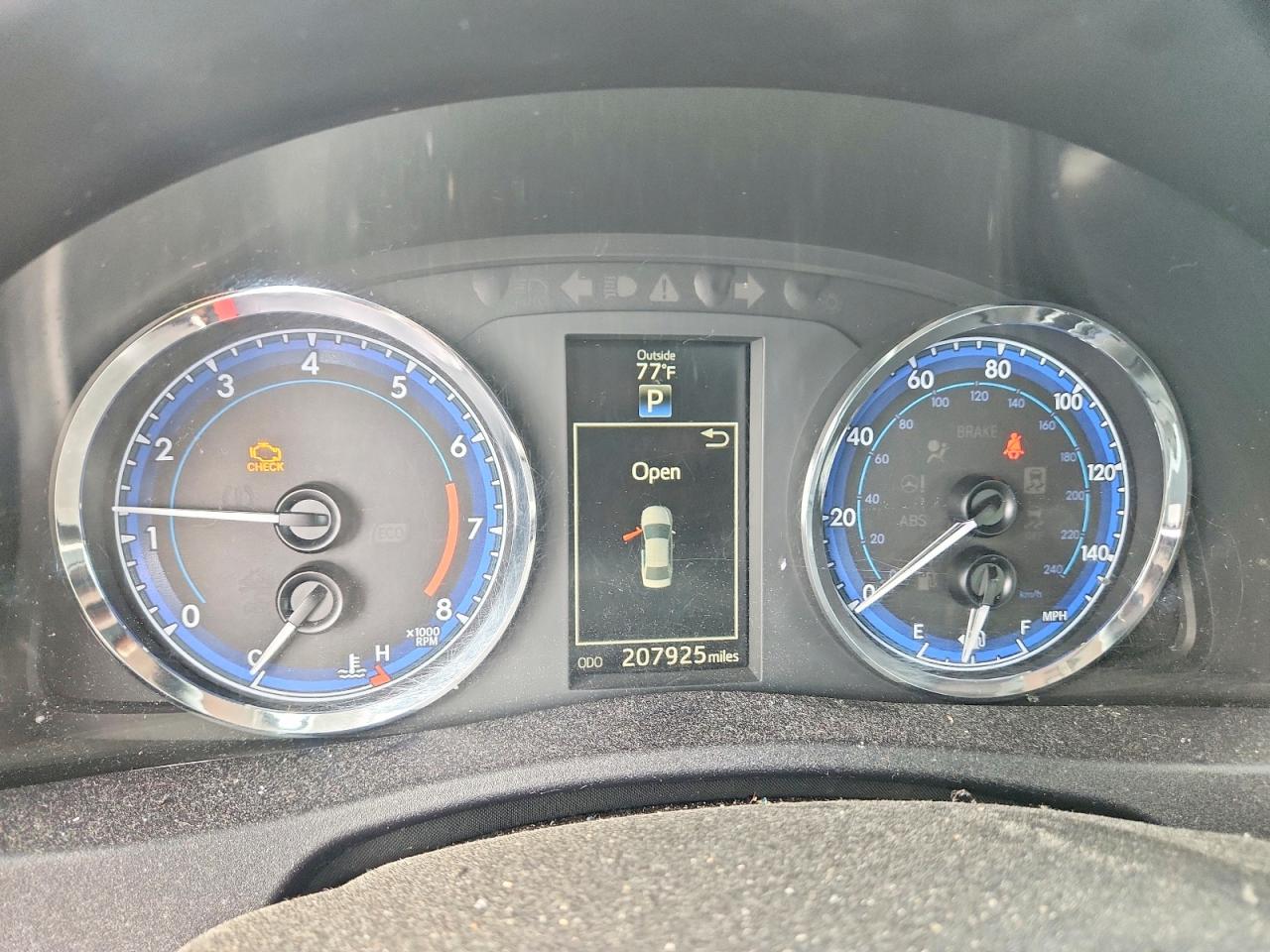 2017 TOYOTA COROLLA SE photo 9