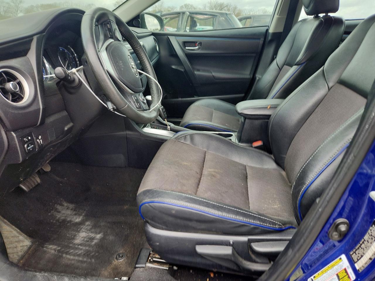 2017 TOYOTA COROLLA SE photo 7