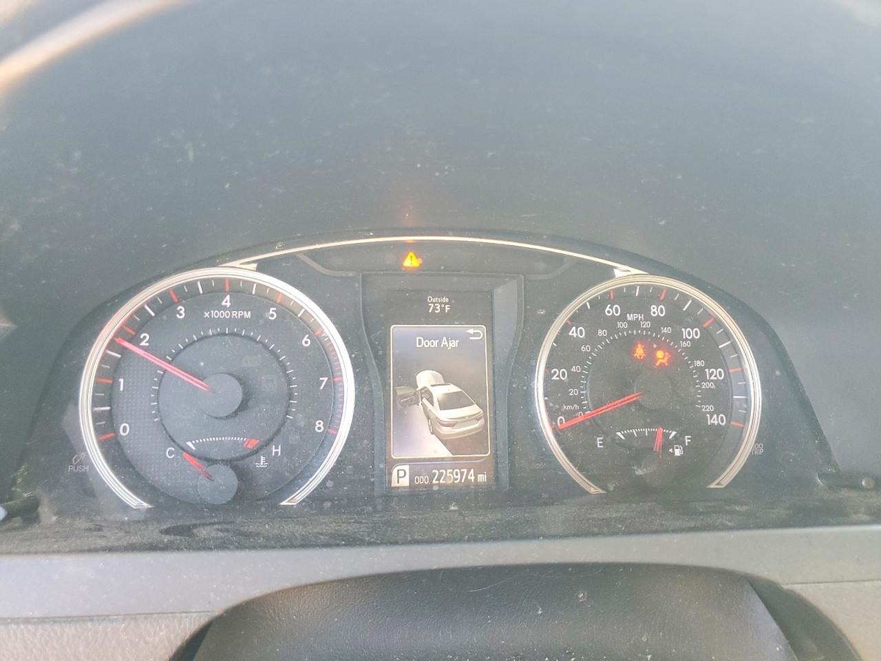 2015 TOYOTA CAMRY SE photo 17