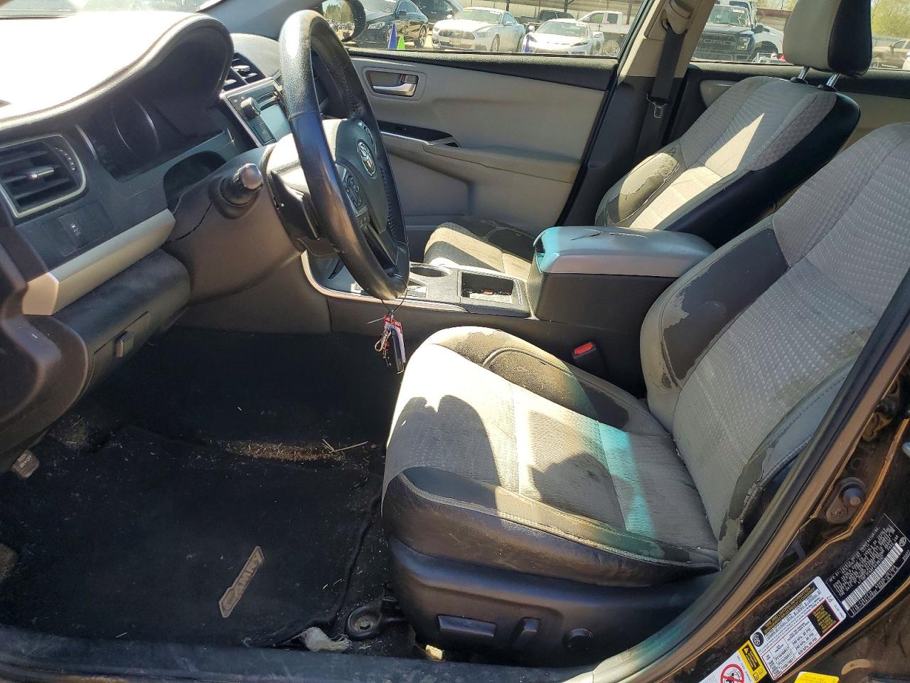2015 TOYOTA CAMRY SE photo 13