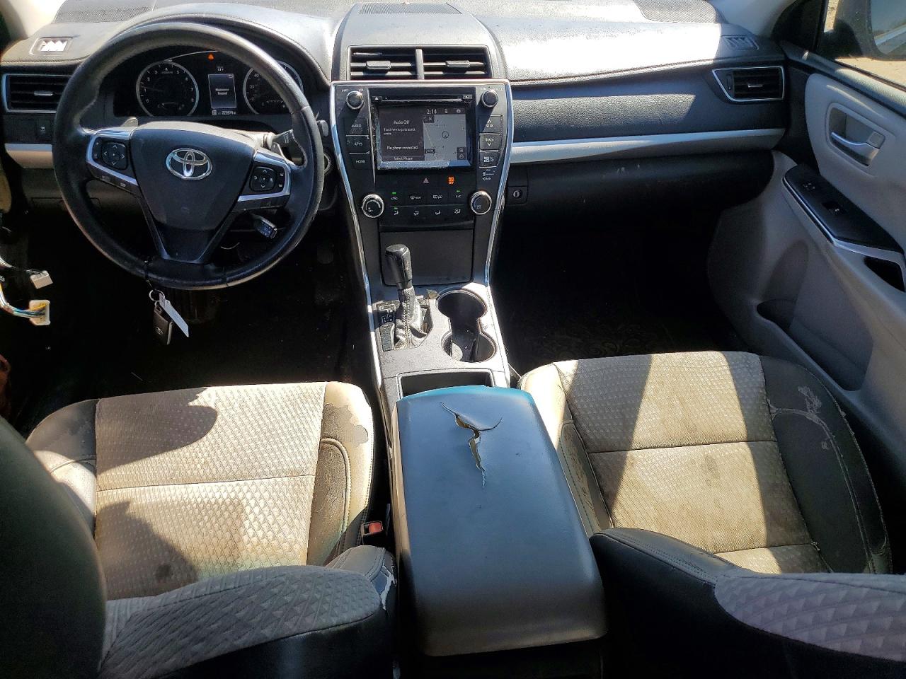 2015 TOYOTA CAMRY SE photo 15