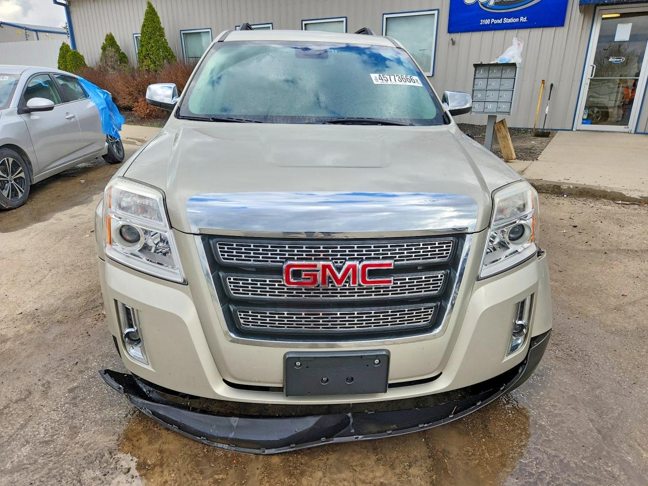 2015 GMC TERRAIN SLT photo 13