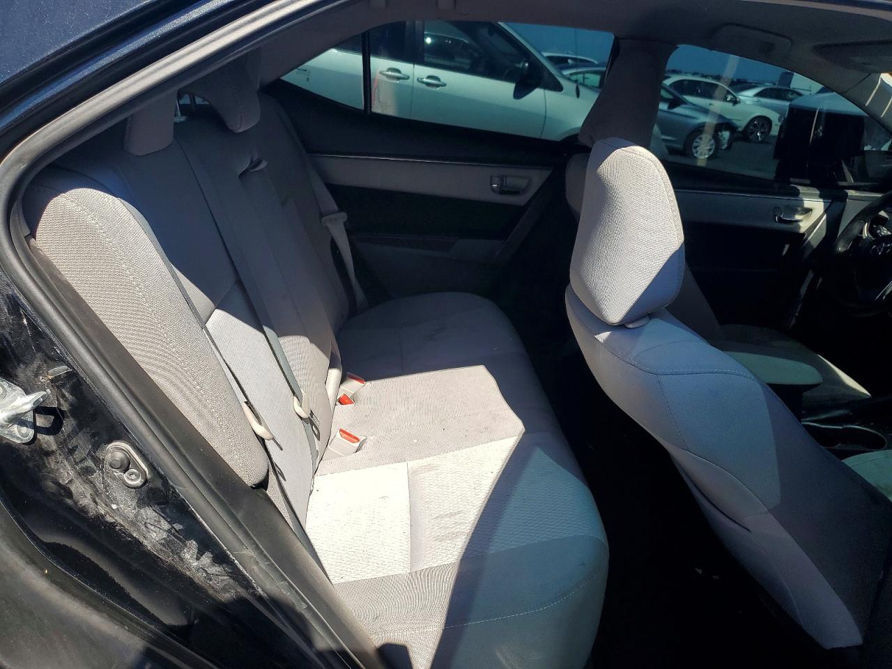 2016 TOYOTA COROLLA LE photo 19