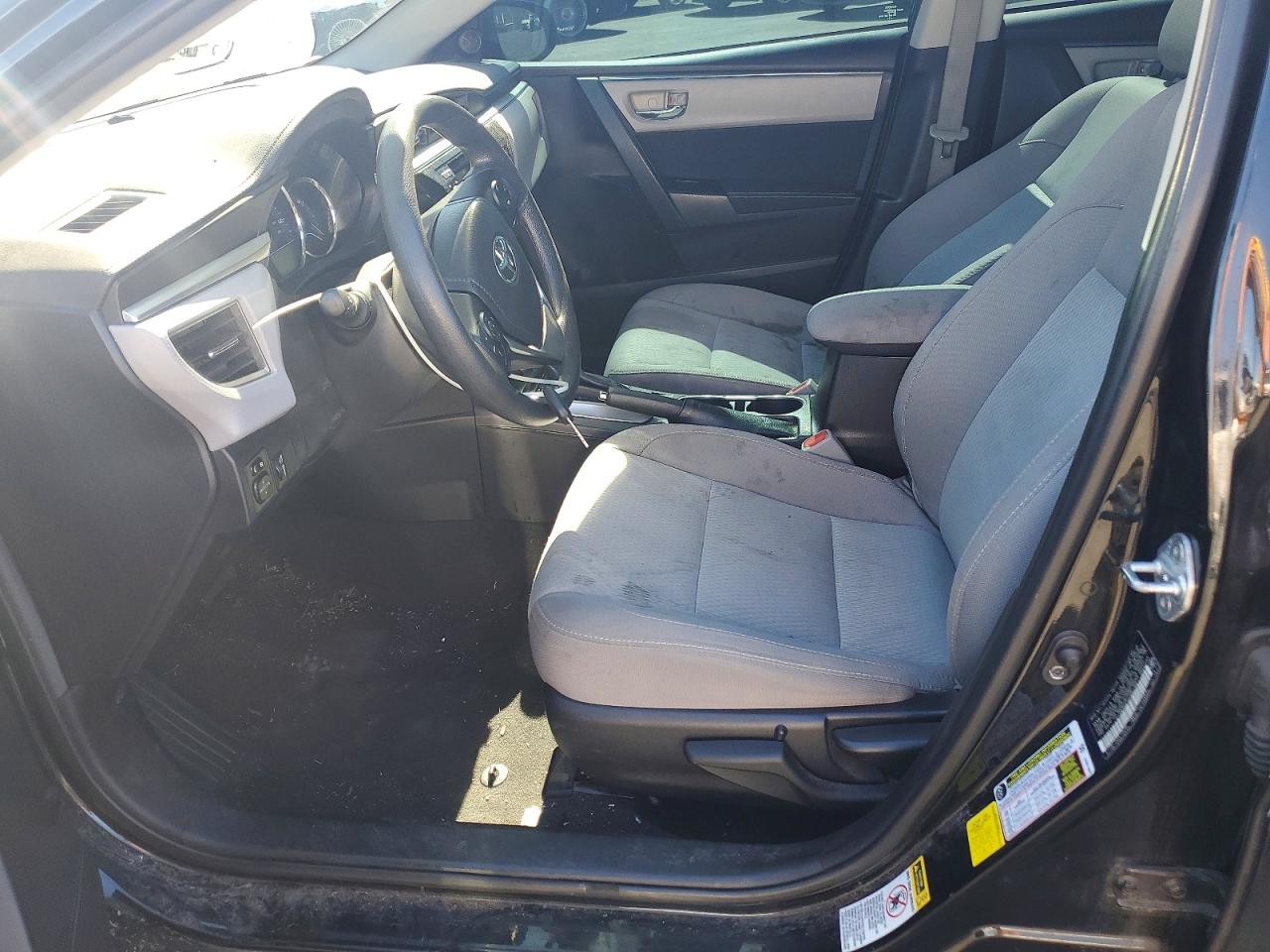 2016 TOYOTA COROLLA LE photo 13