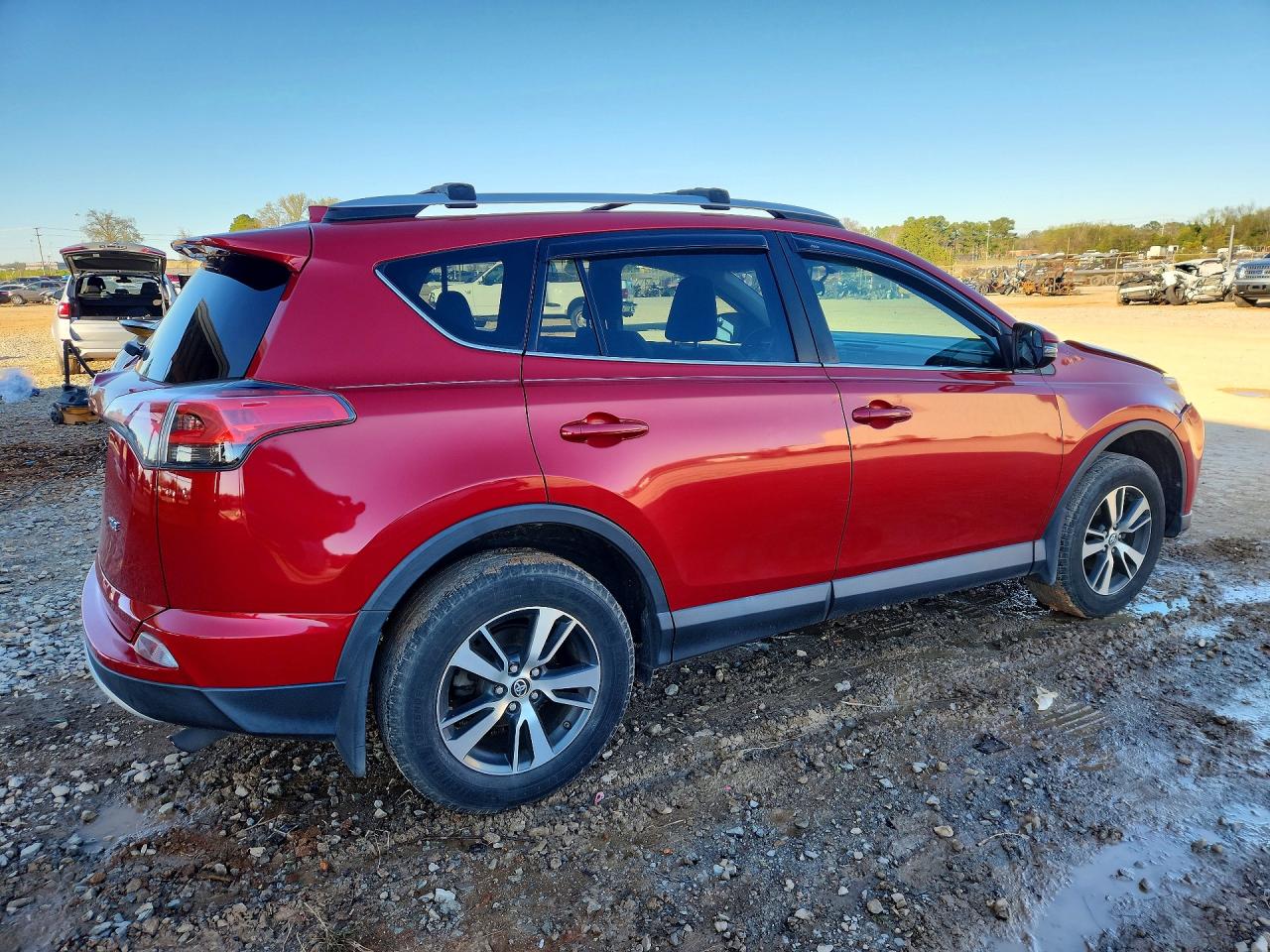 2016 TOYOTA RAV4 XLE photo 3