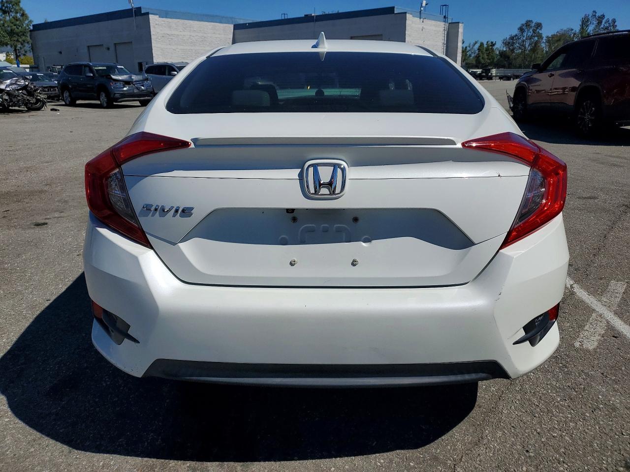 2017 HONDA CIVIC EX photo 11