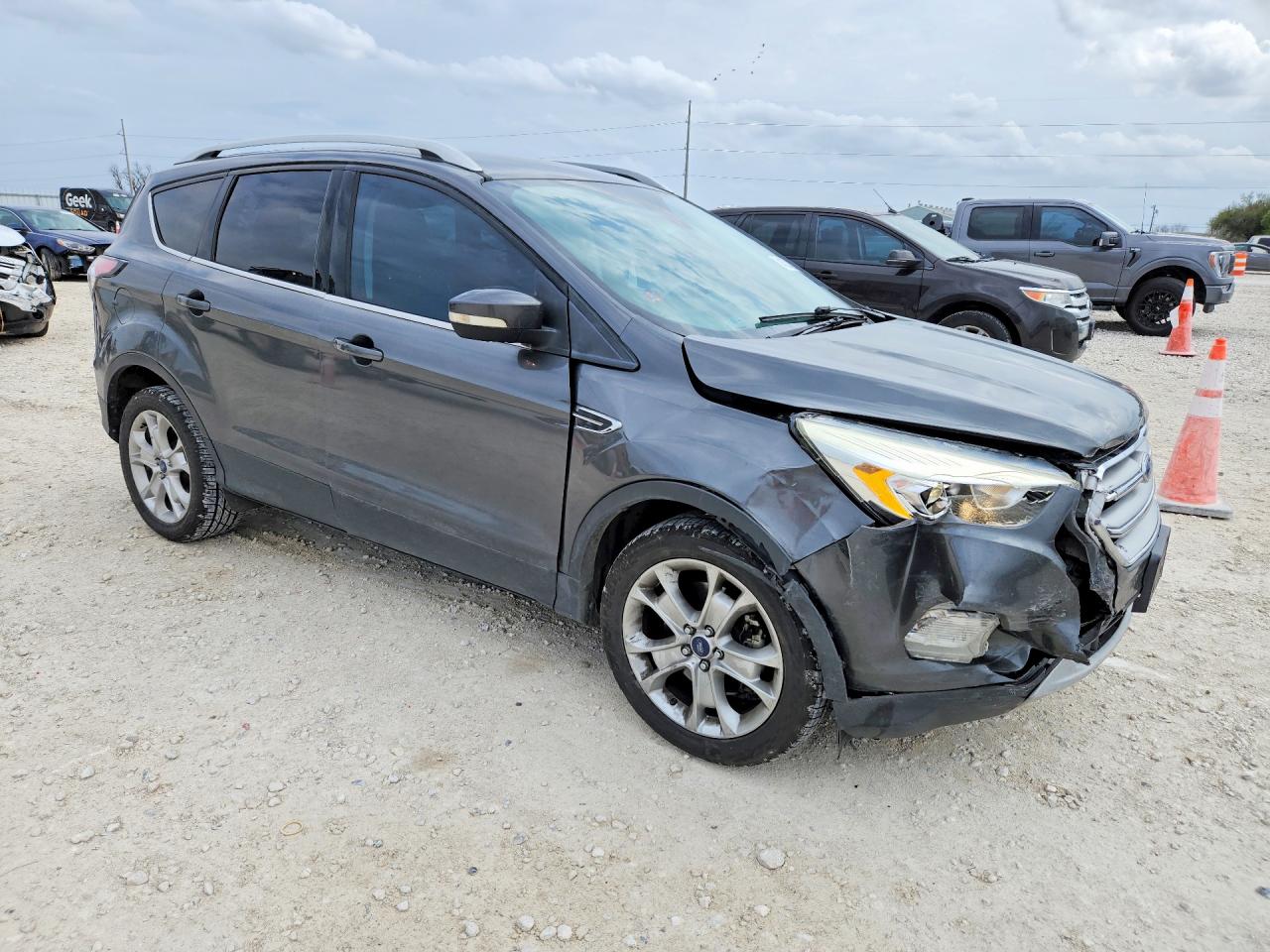 2017 FORD ESCAPE TITANIUM photo 7