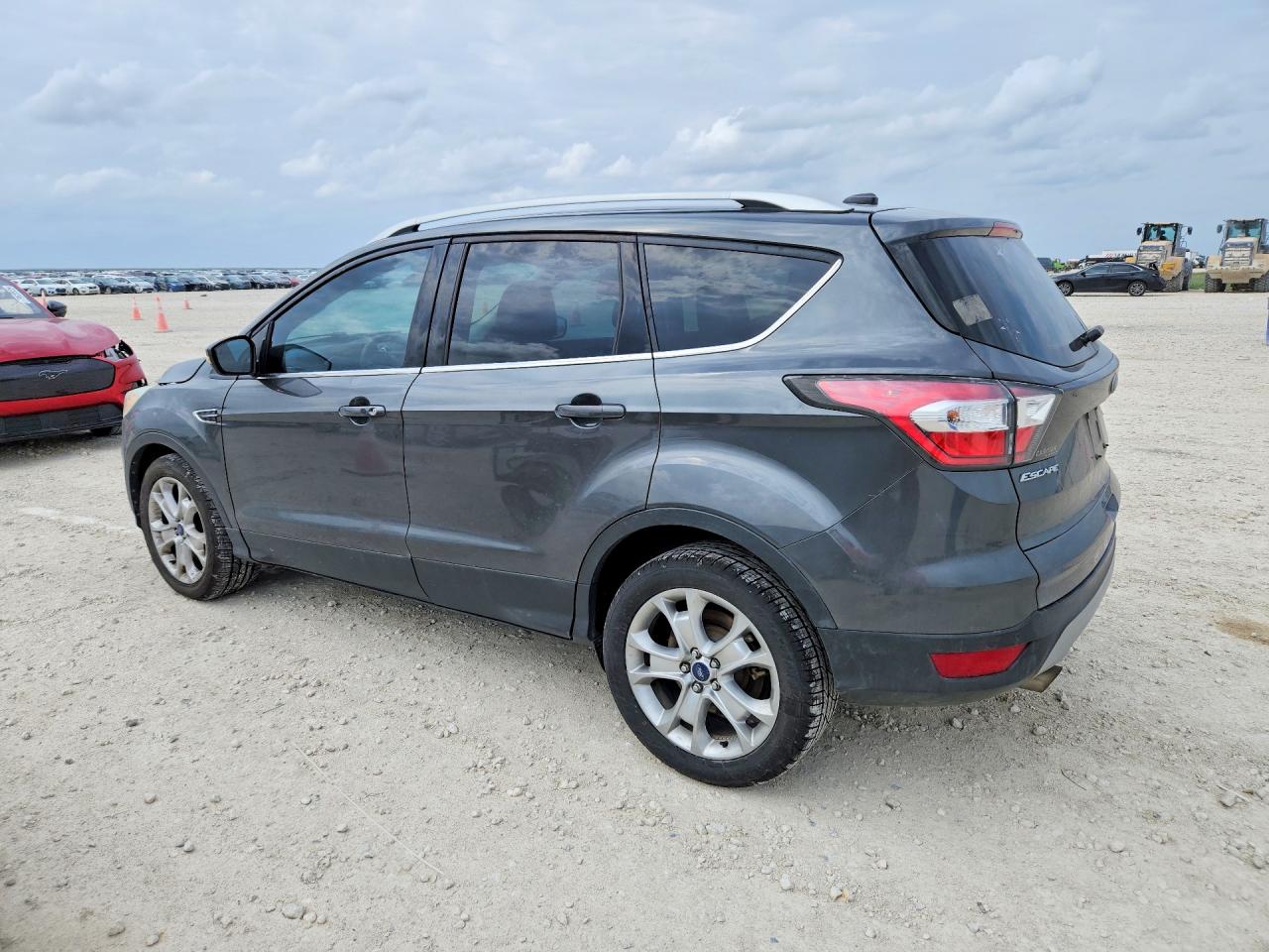 2017 FORD ESCAPE TITANIUM photo 3