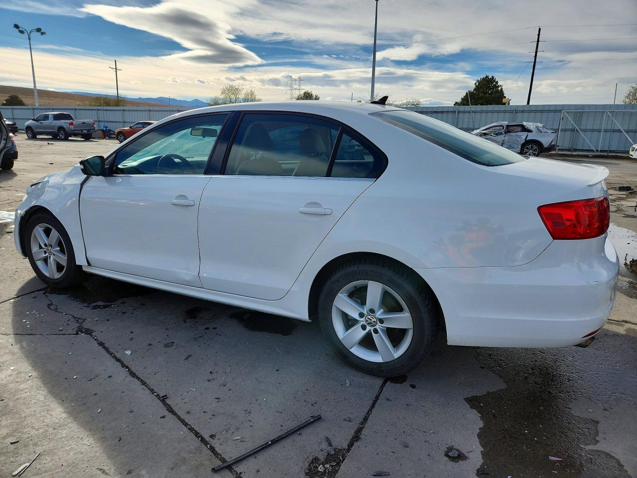 2012 VOLKSWAGEN JETTA TDI photo 3