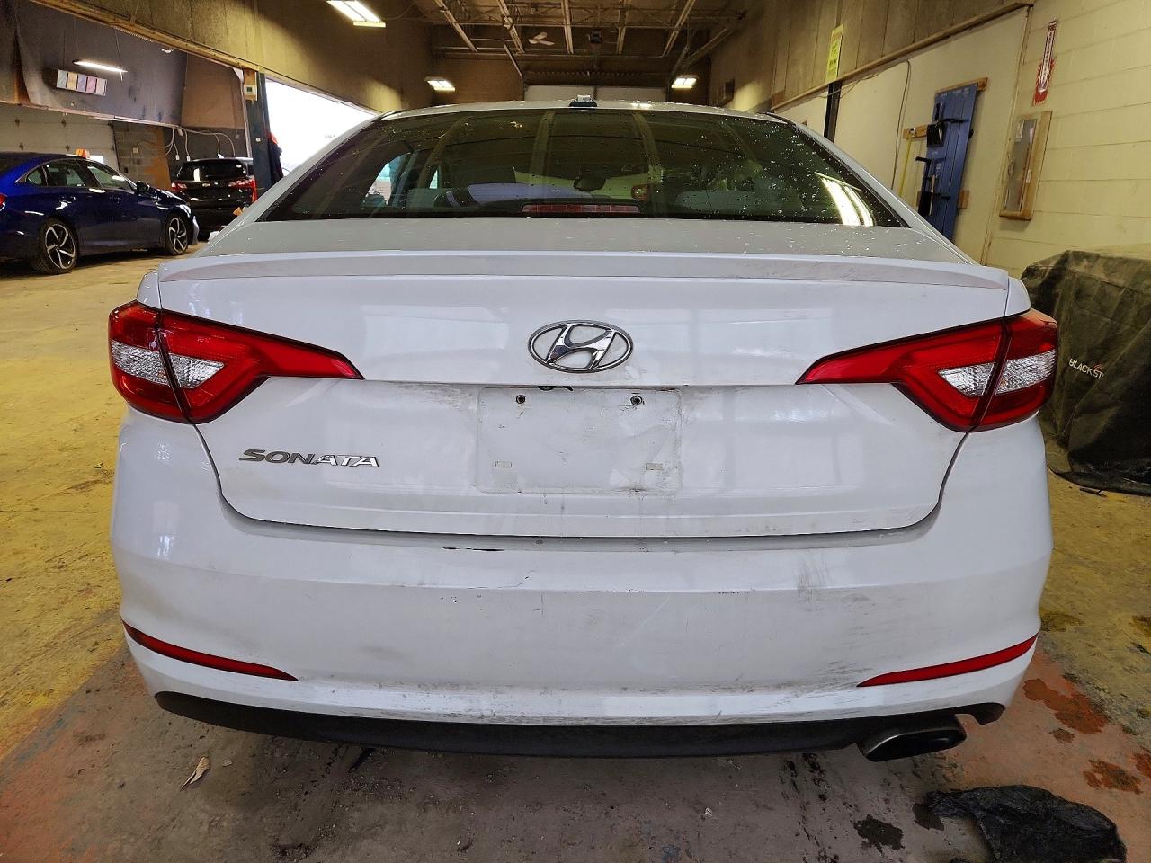 2016 HYUNDAI SONATA SE photo 11