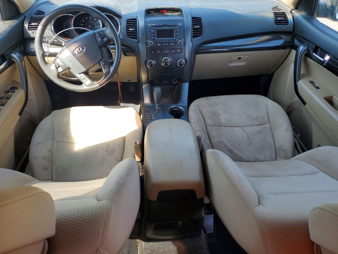 2012 KIA SORENTO LX photo 8