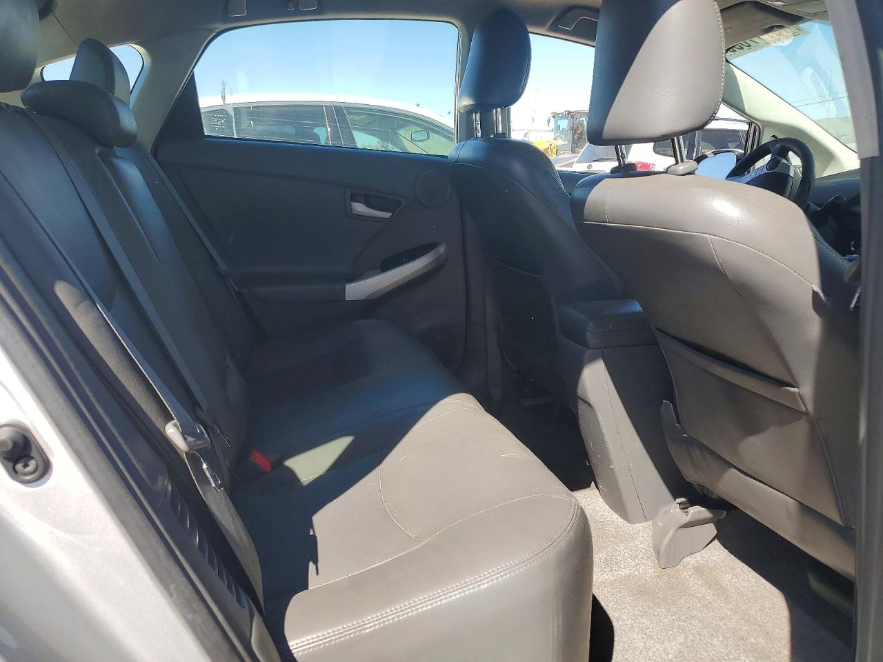 2010 TOYOTA PRIUS IV photo 19