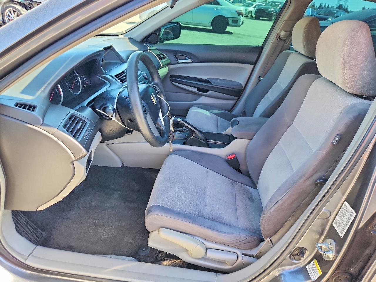2008 HONDA ACCORD LX photo 13