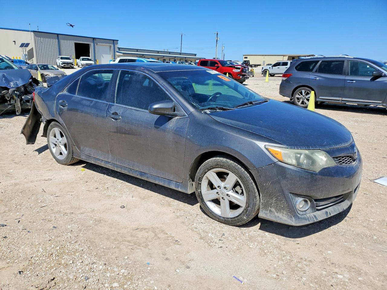 2013 TOYOTA CAMRY SE photo 7