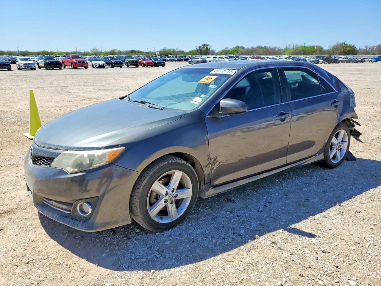 2013 TOYOTA CAMRY