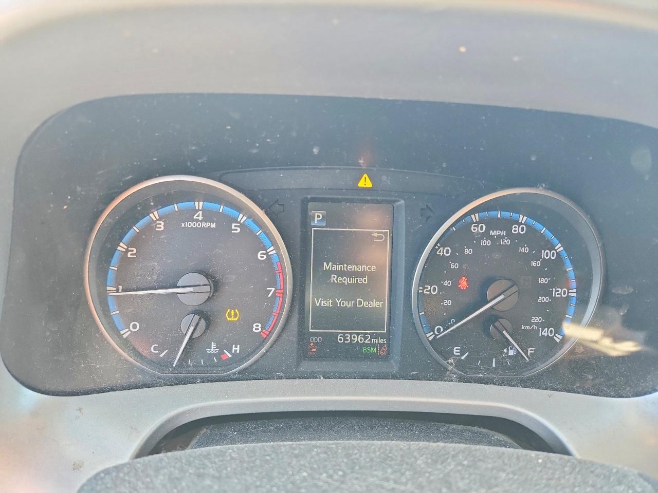 2018 TOYOTA RAV4 XLE photo 17