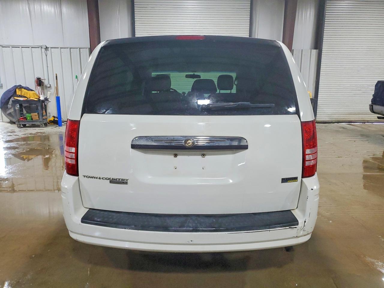 2008 CHRYSLER TOWN & COUNTRY LX photo 16