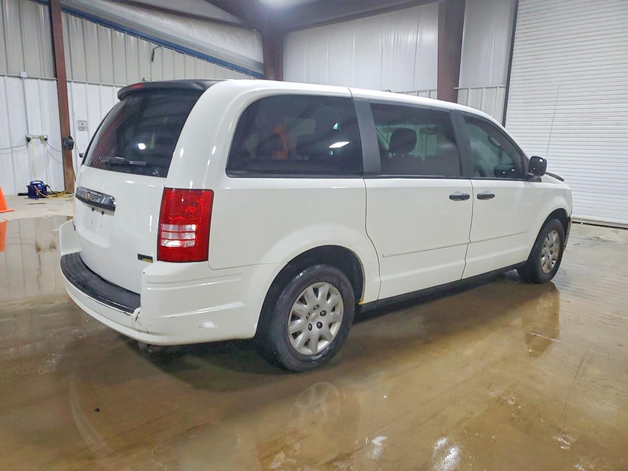 2008 CHRYSLER TOWN & COUNTRY LX photo 7