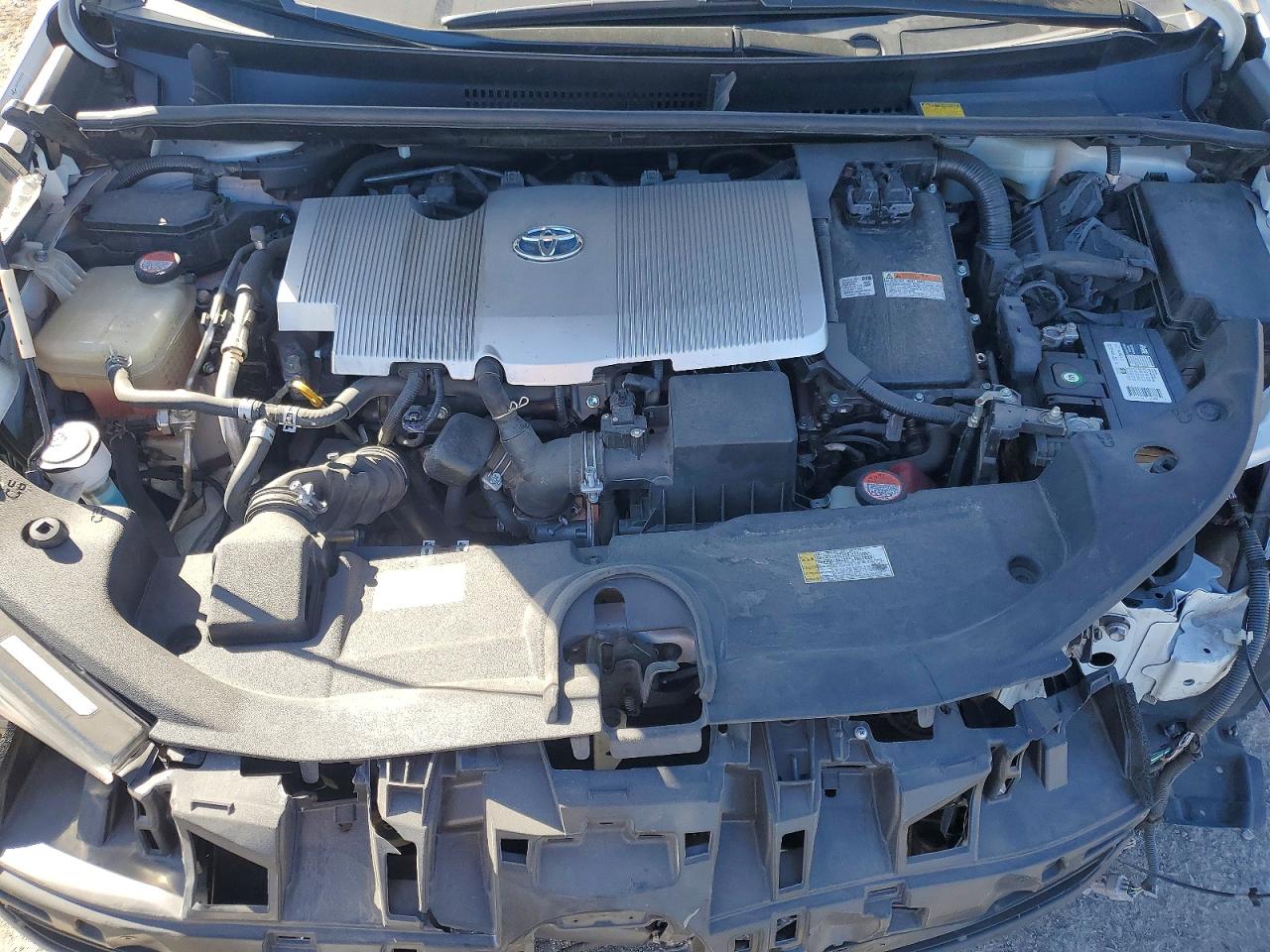 2016 TOYOTA PRIUS THREE TOURING photo 21