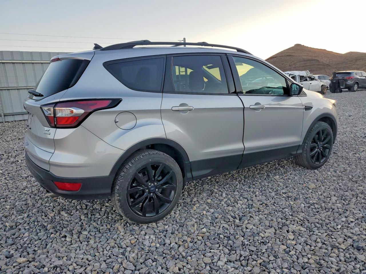 2018 FORD ESCAPE SE photo 5