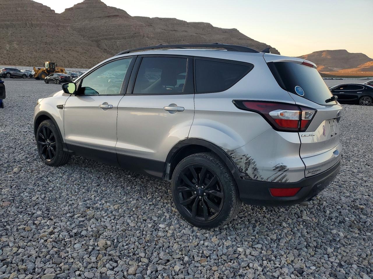 2018 FORD ESCAPE SE photo 3