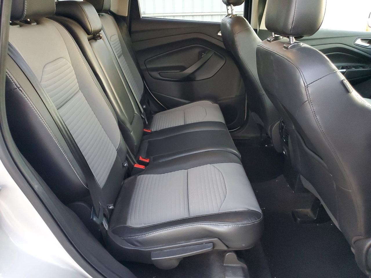 2018 FORD ESCAPE SE photo 19