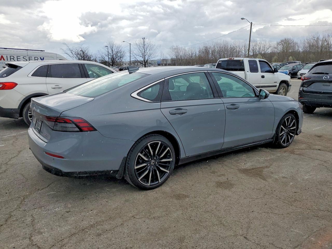 2025 HONDA ACCORD TOURING HYBRID photo 3