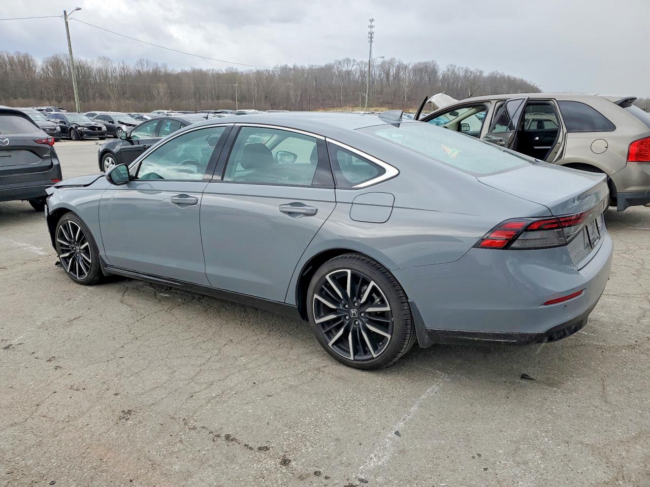 2025 HONDA ACCORD TOURING HYBRID photo 2