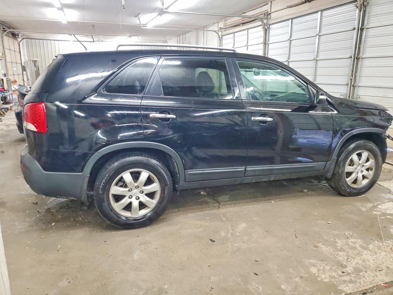 2011 KIA SORENTO LX photo 3