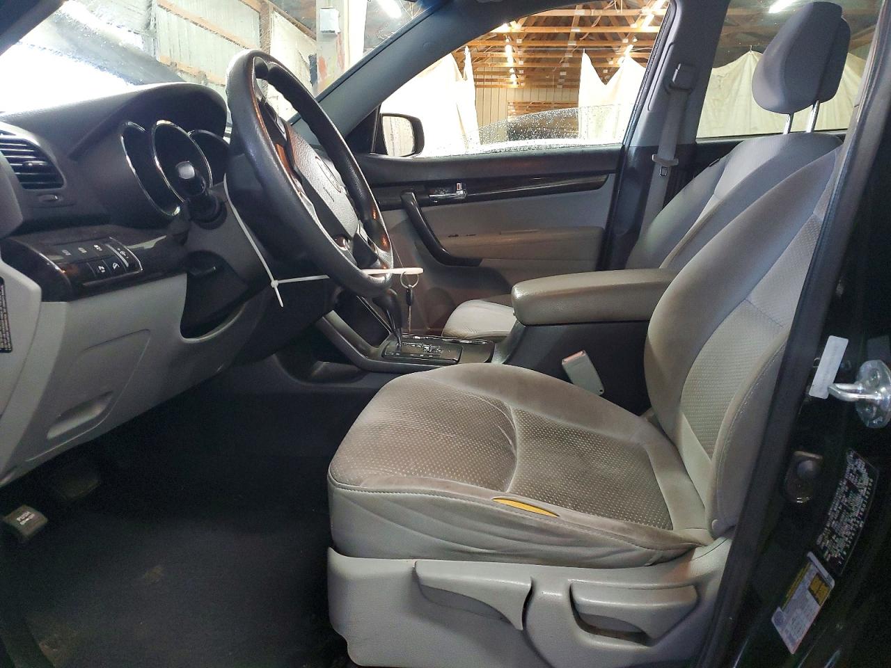 2011 KIA SORENTO LX photo 7