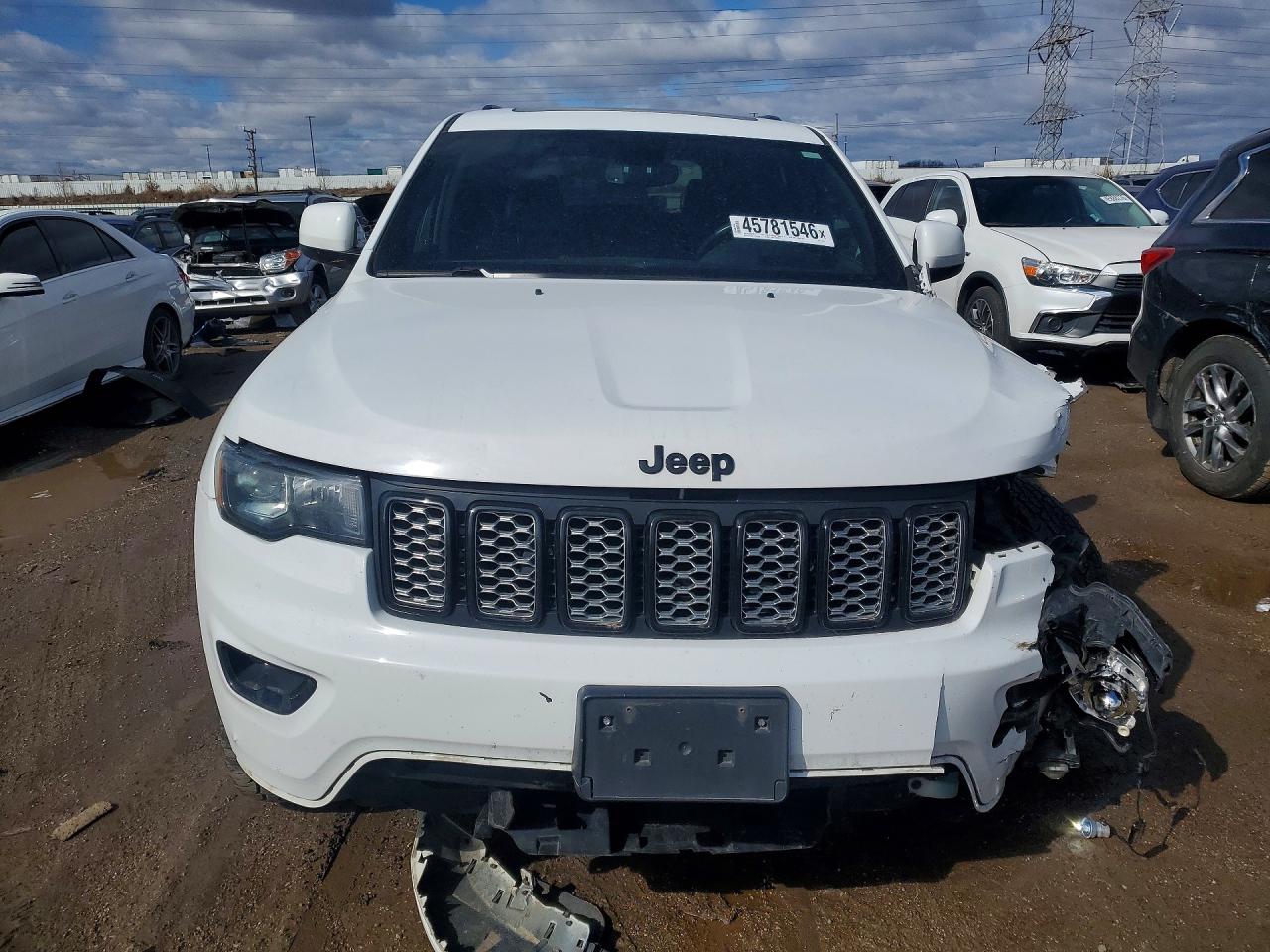 2018 JEEP GRAND CHEROKEE LAREDO photo 5