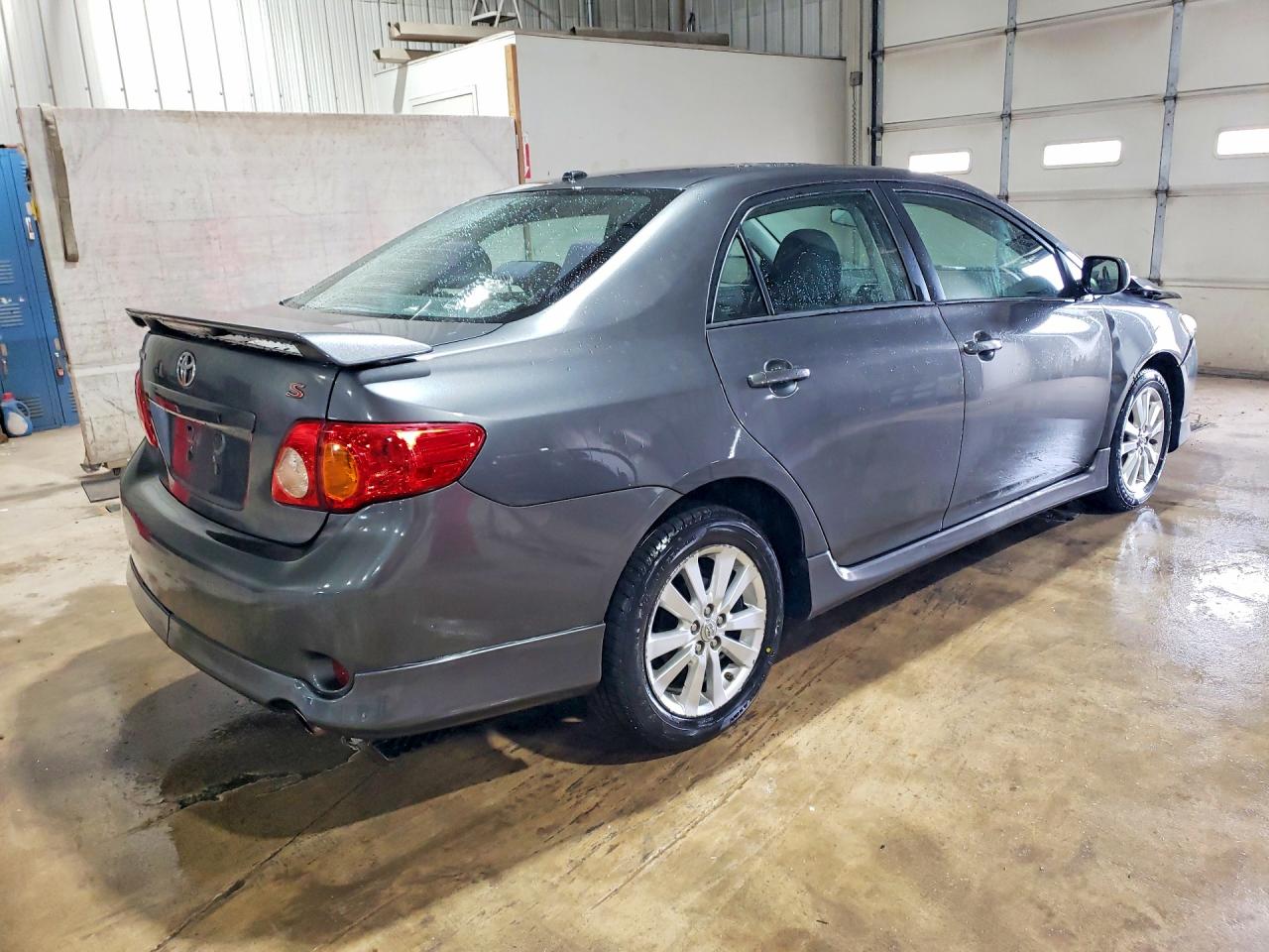 2010 TOYOTA COROLLA S photo 3