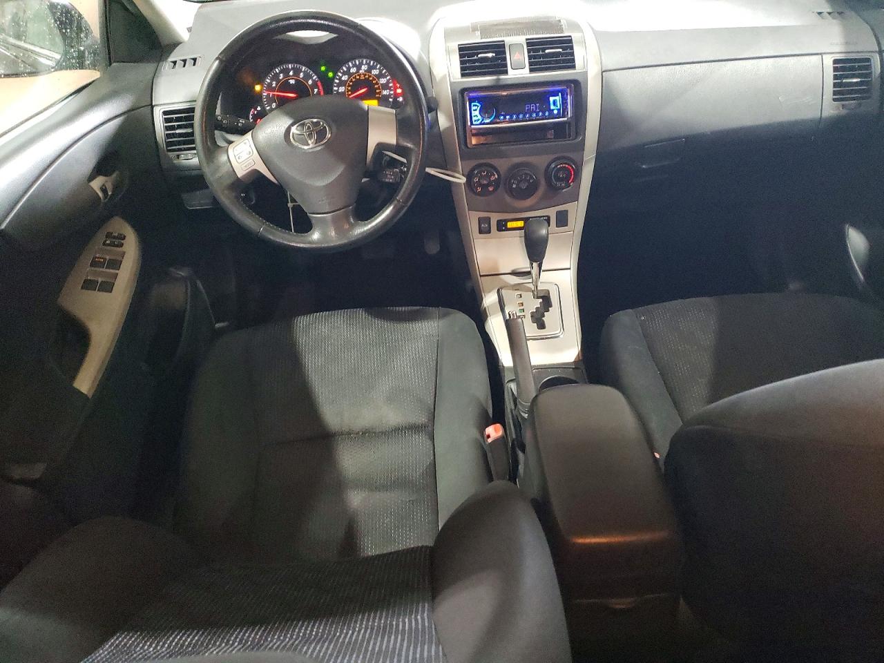 2010 TOYOTA COROLLA S photo 8