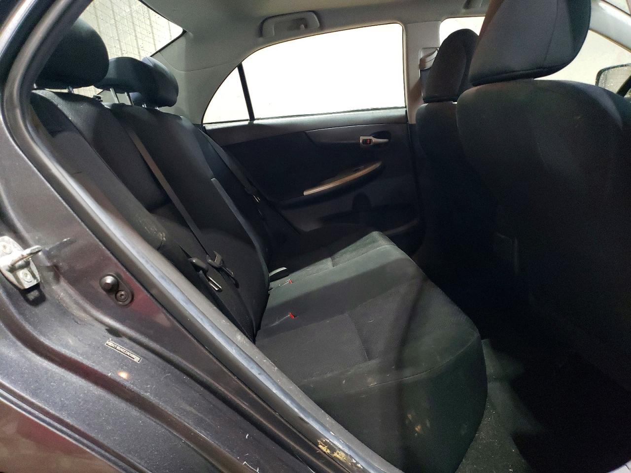 2010 TOYOTA COROLLA S photo 10