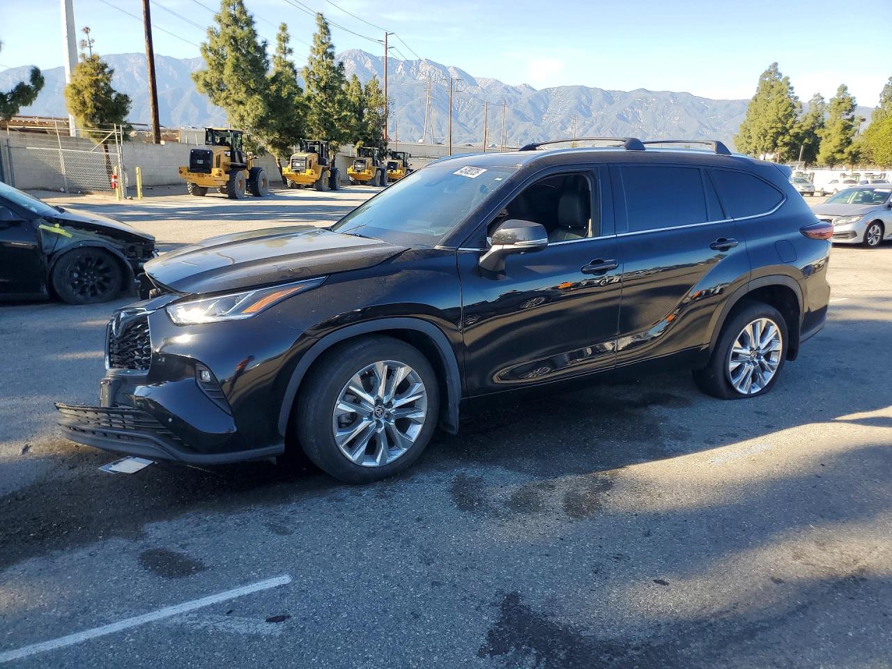 2024 TOYOTA HIGHLANDER