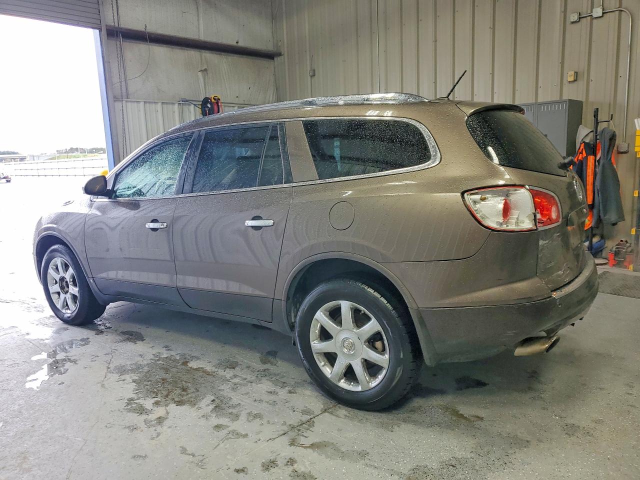 2008 BUICK ENCLAVE CXL photo 3