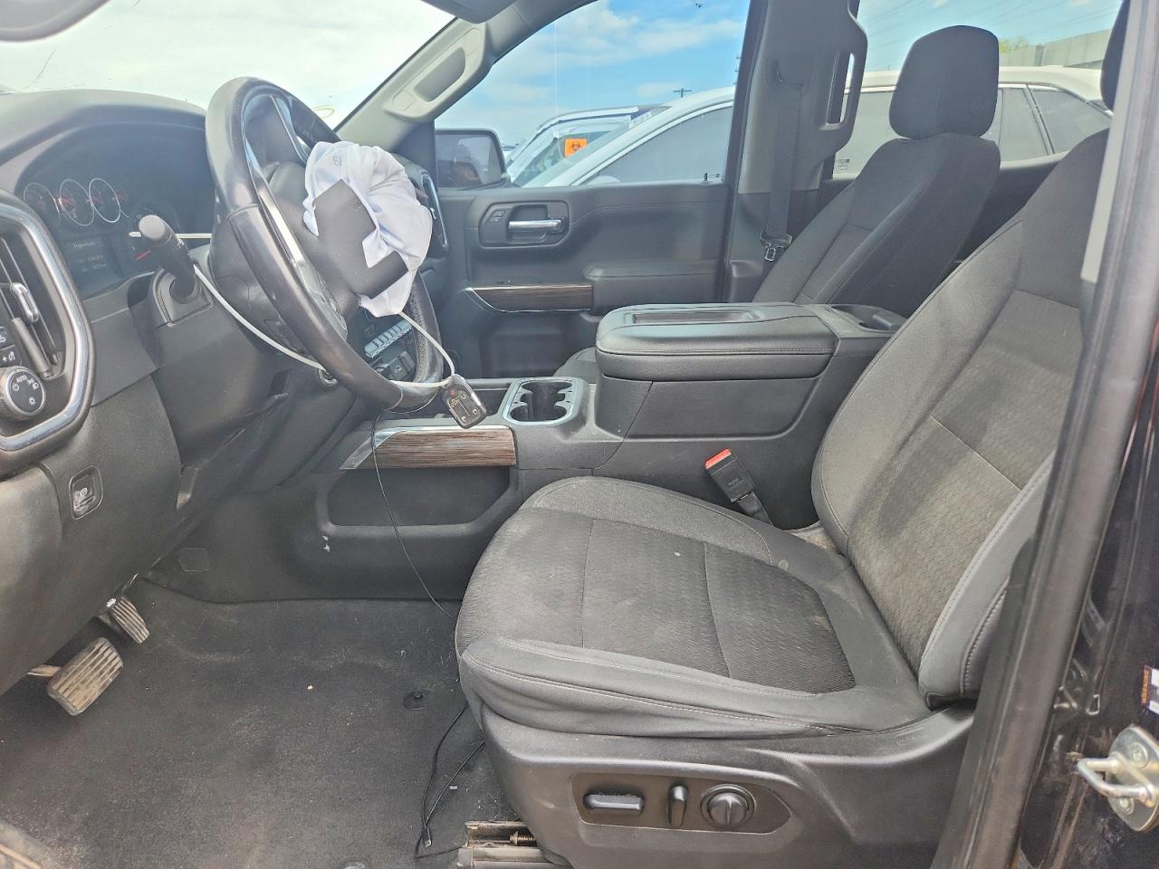 2020 CHEVROLET SILVERADO K1500 RST photo 13
