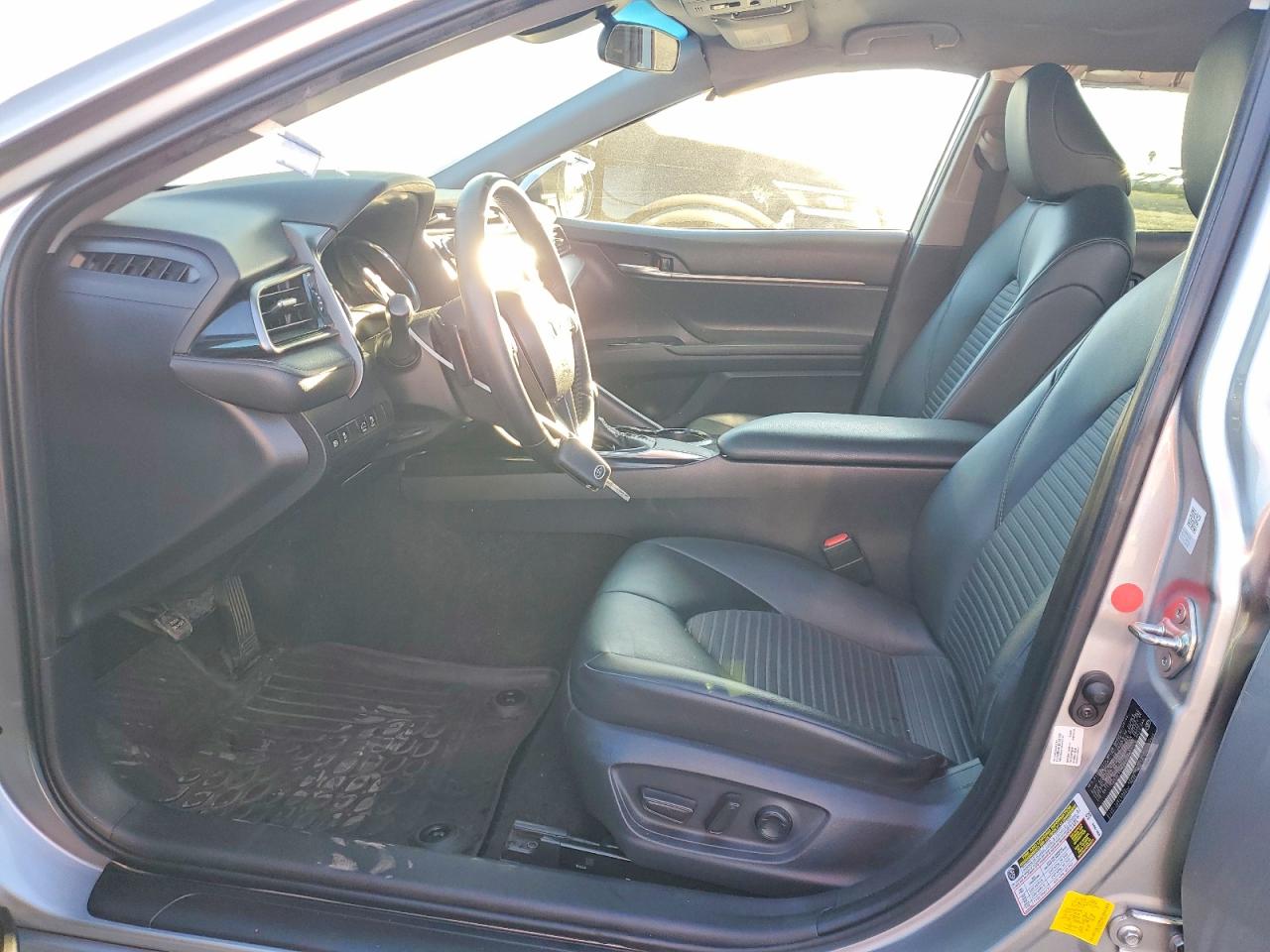 2019 TOYOTA CAMRY SE photo 19