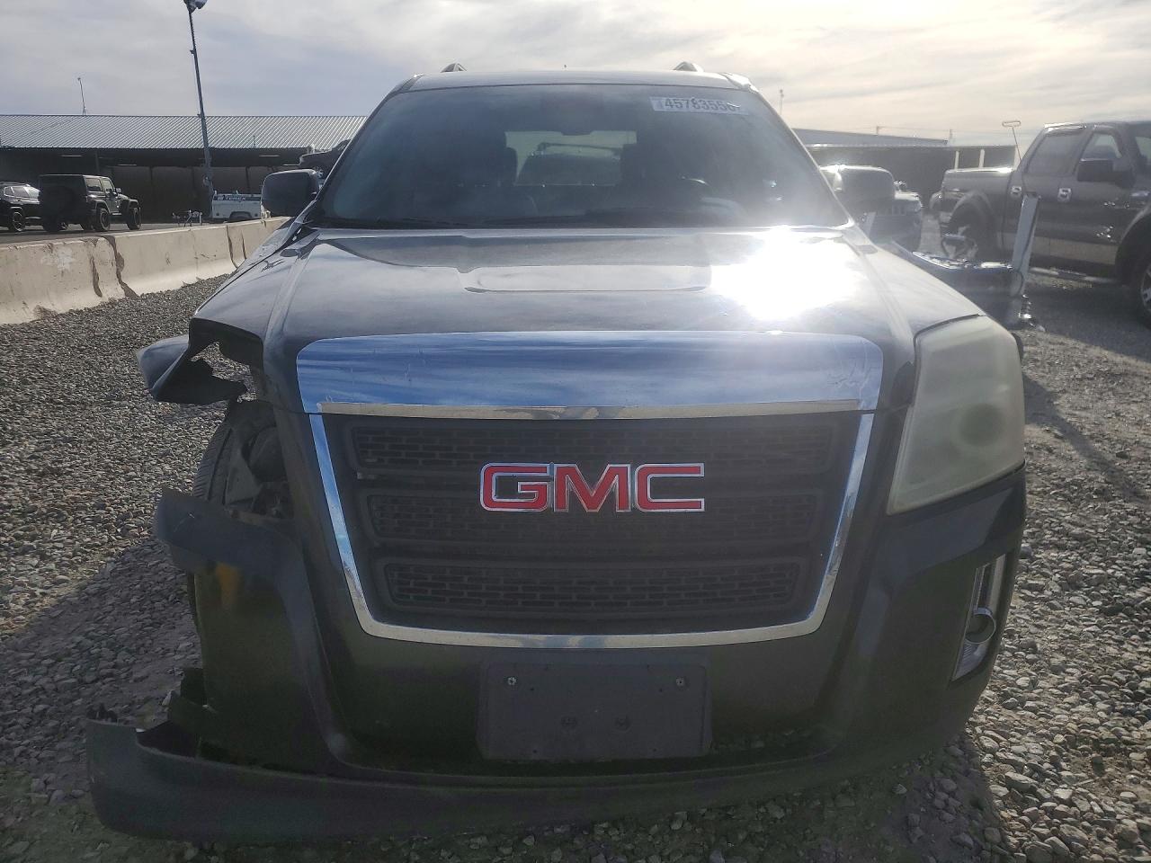 2013 GMC TERRAIN SLT photo 5