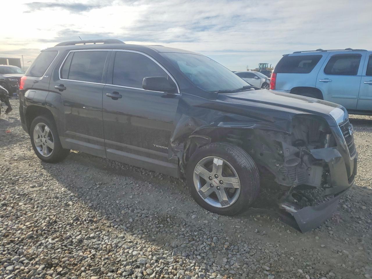 2013 GMC TERRAIN SLT photo 4