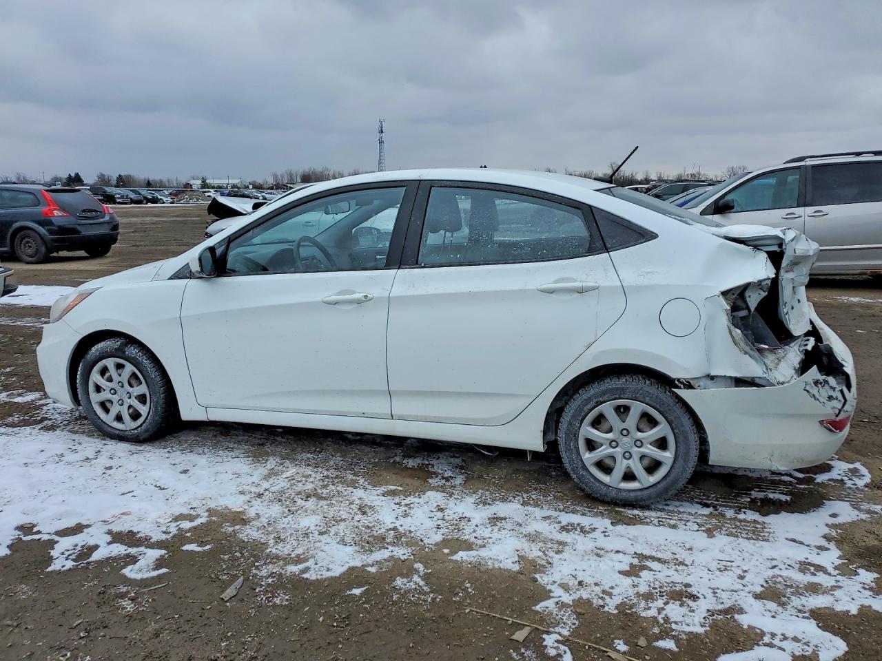 2014 HYUNDAI ACCENT GLS photo 3