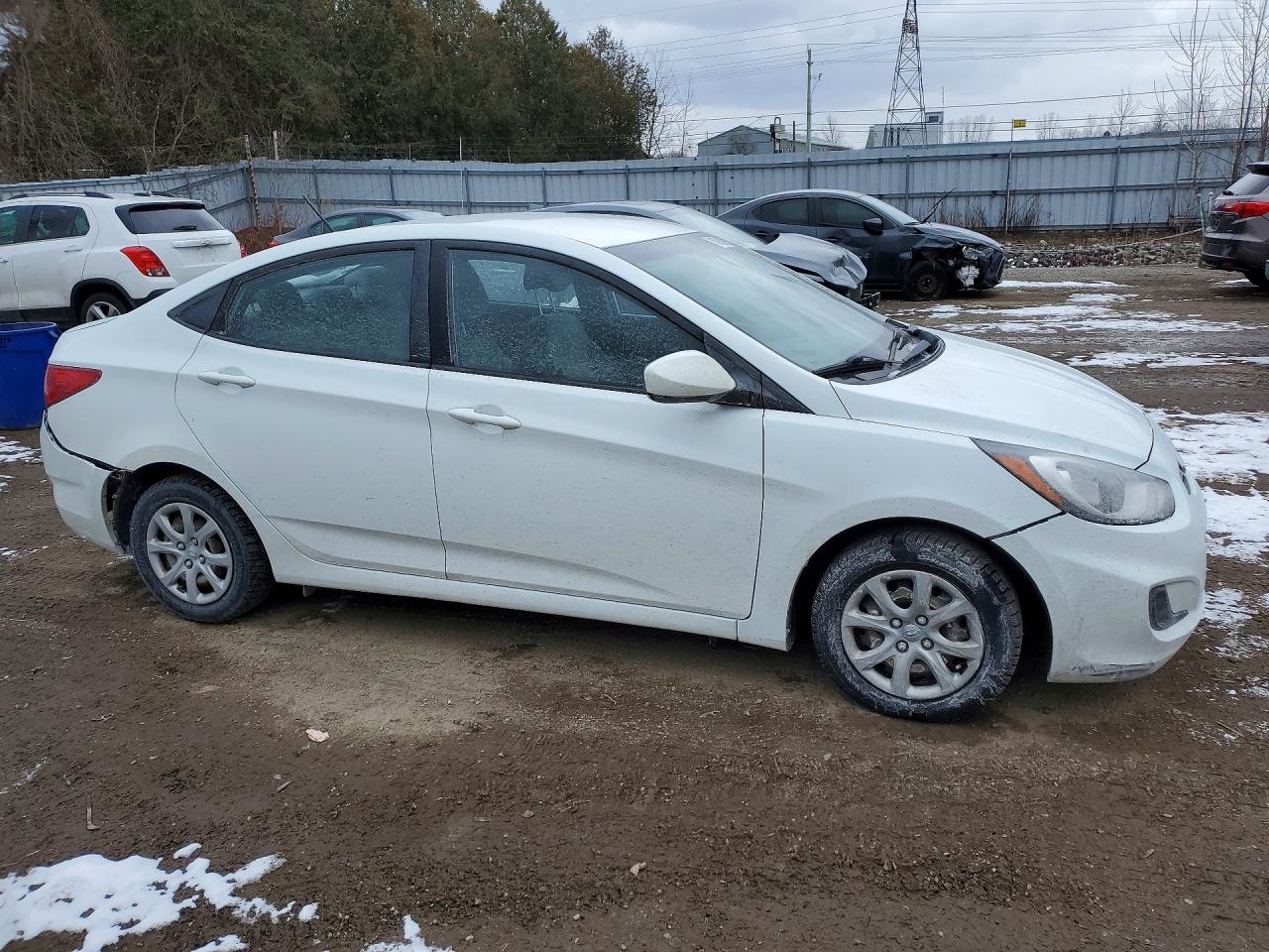 2014 HYUNDAI ACCENT GLS photo 7