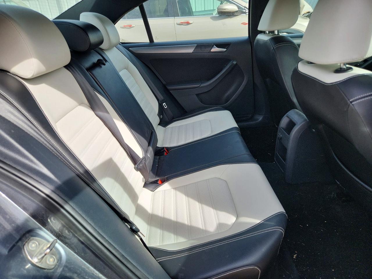 2016 VOLKSWAGEN JETTA photo 19