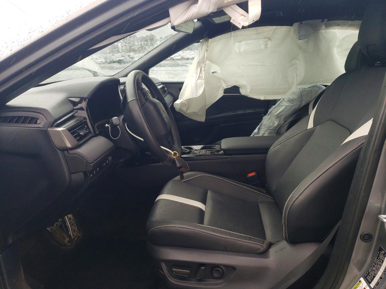 2025 TOYOTA CAMRY SE photo 13