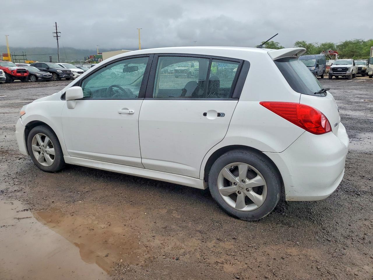 2012 NISSAN VERSA 1.8 S photo 2