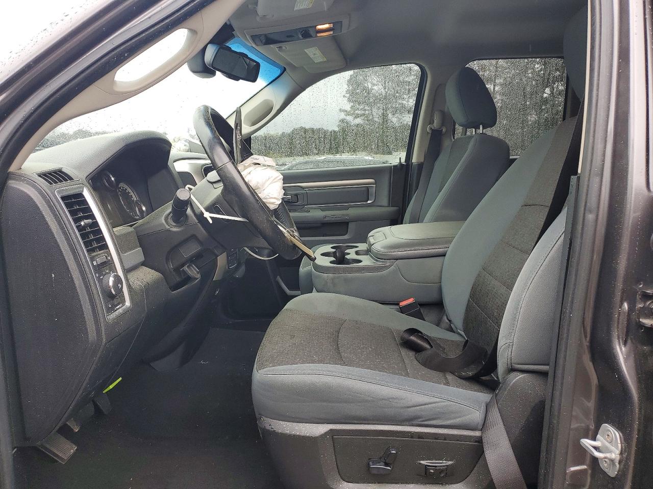 2014 RAM 1500 SLT photo 7