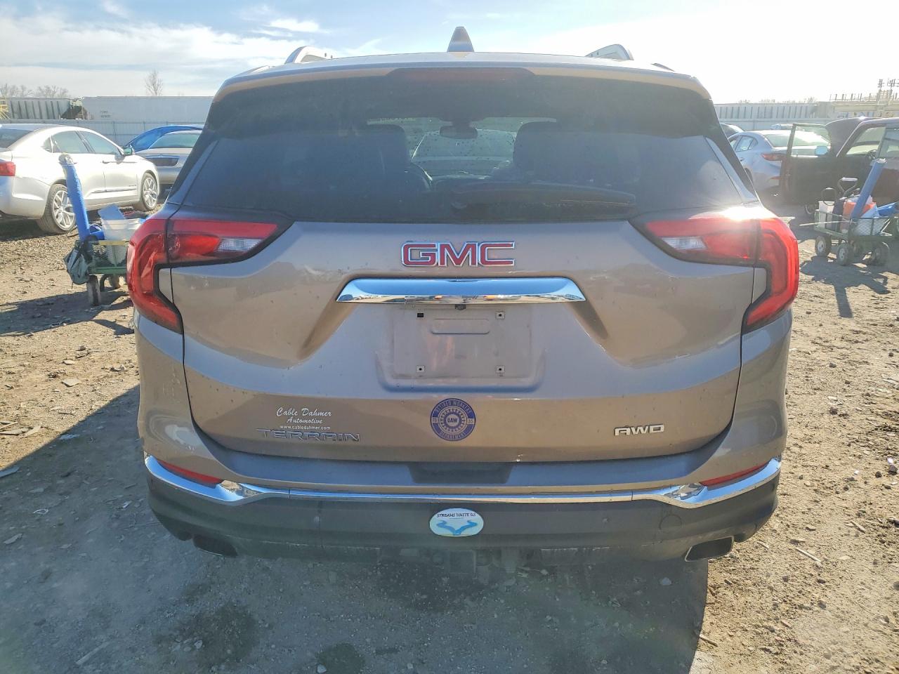 2018 GMC TERRAIN SLT photo 11