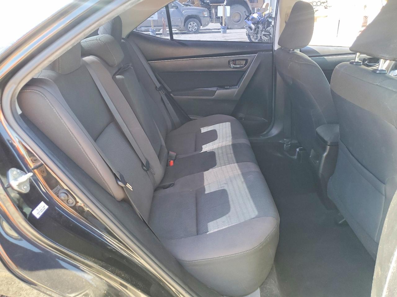 2018 TOYOTA COROLLA LE photo 19