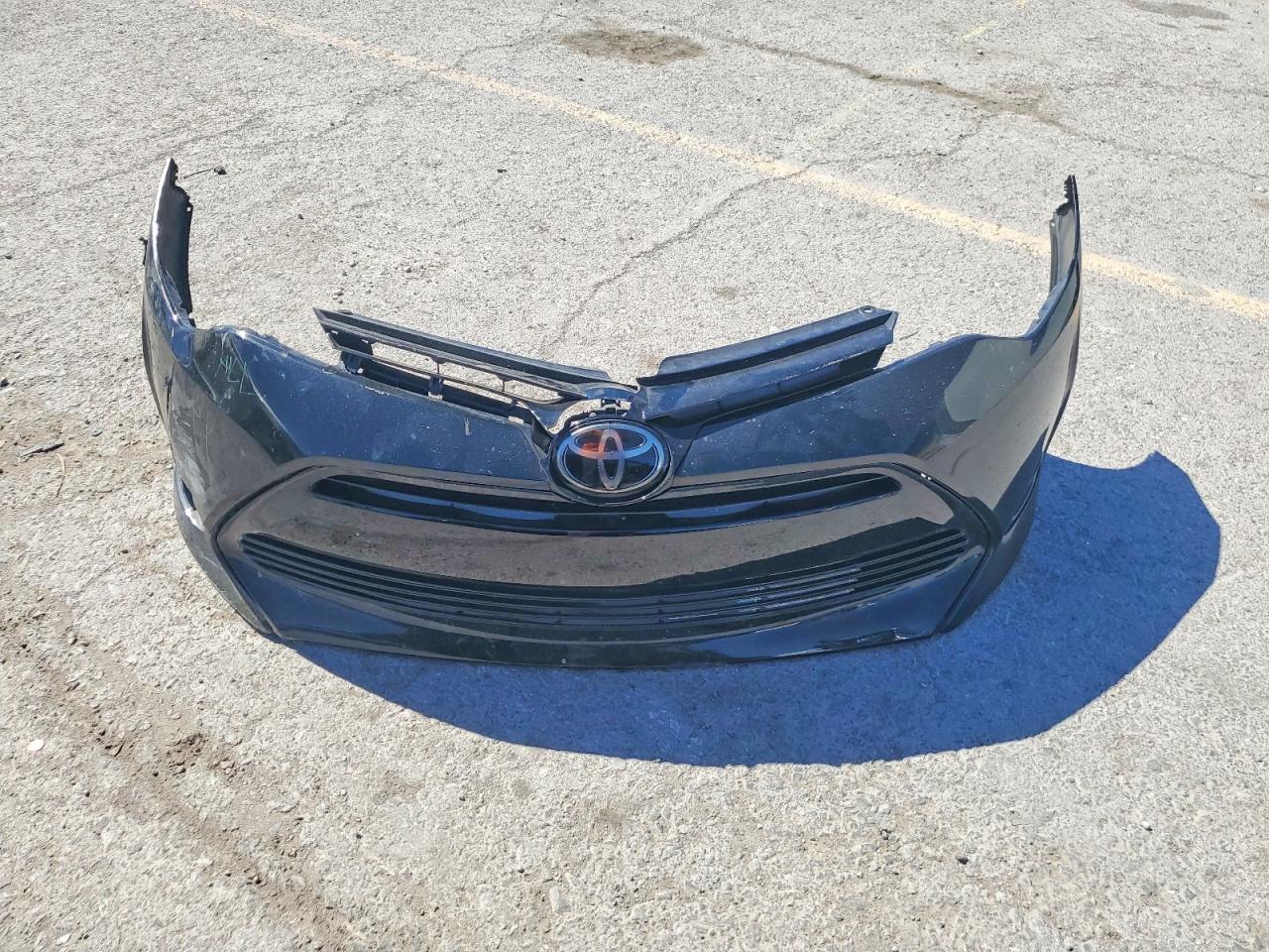 2018 TOYOTA COROLLA LE photo 23